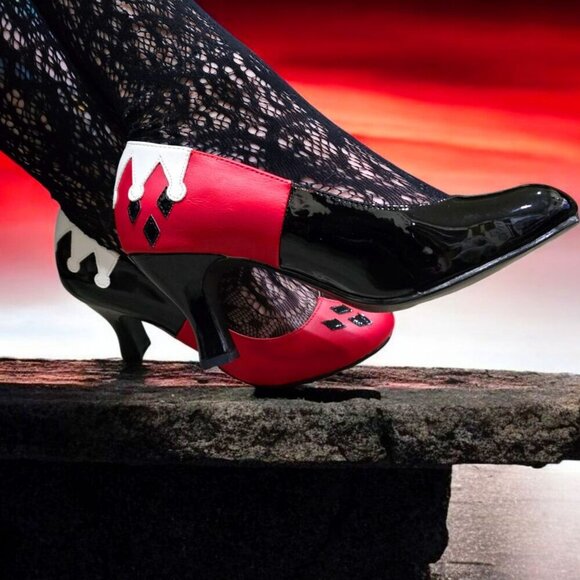 FunTasma ✦ Harley Quinn High Heels ✦ Red Black White Patent w/ Checker Slip-On 9 - Picture 4 of 13